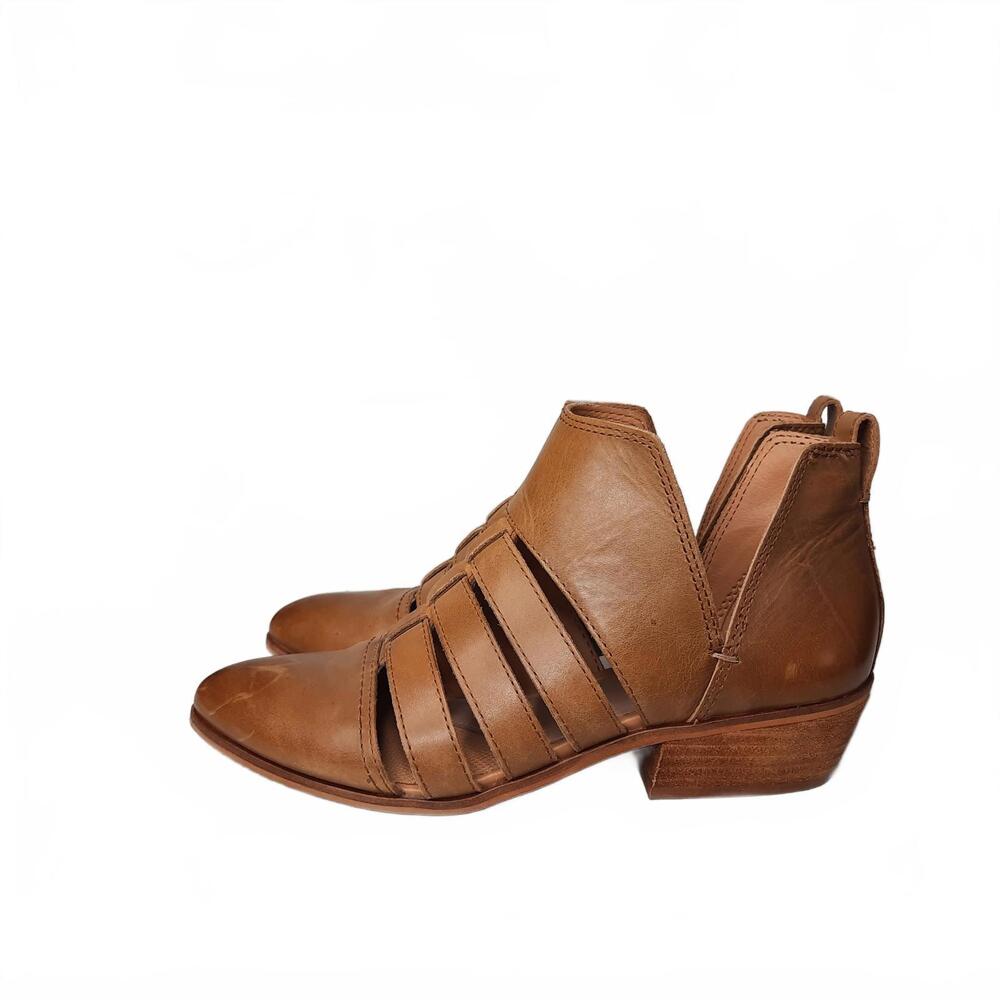 Frye and Co Cutout Brown Leather Ankle Booties Size 6.5M